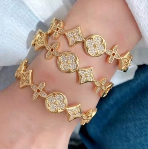 Designer Jewelry - 18k Gold Plated Luxury Flower Clover Zircon Crystal Cuff Bangle Bracelet
